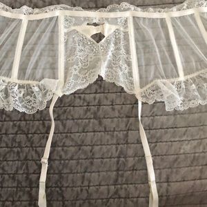 White bridal garter belt